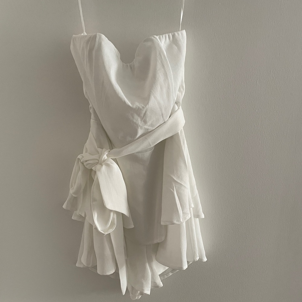 NWT The Rolla Romper White - Picture 3 of 4